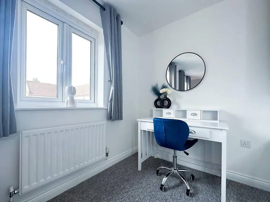 Boutique Townhouse - Sleeps Up To 8 - Perfect For Families & Groups! Apartment Bristol