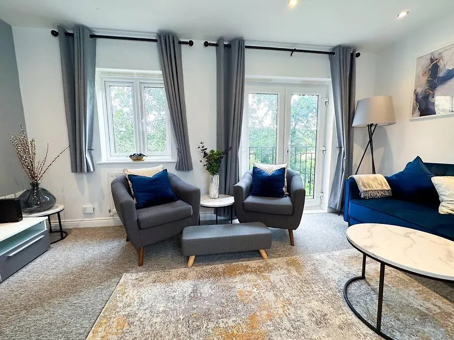 Boutique Townhouse - Sleeps Up To 8 - Perfect For Families & Groups! Apartment Bristol
