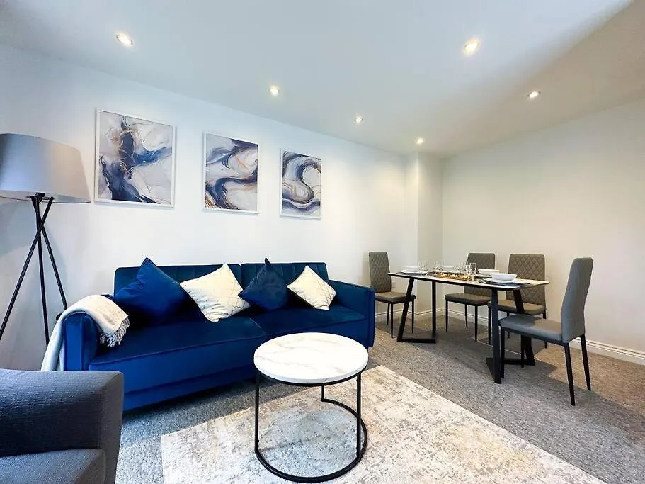 Boutique Townhouse - Sleeps Up To 8 - Perfect For Families & Groups! Apartment Bristol
