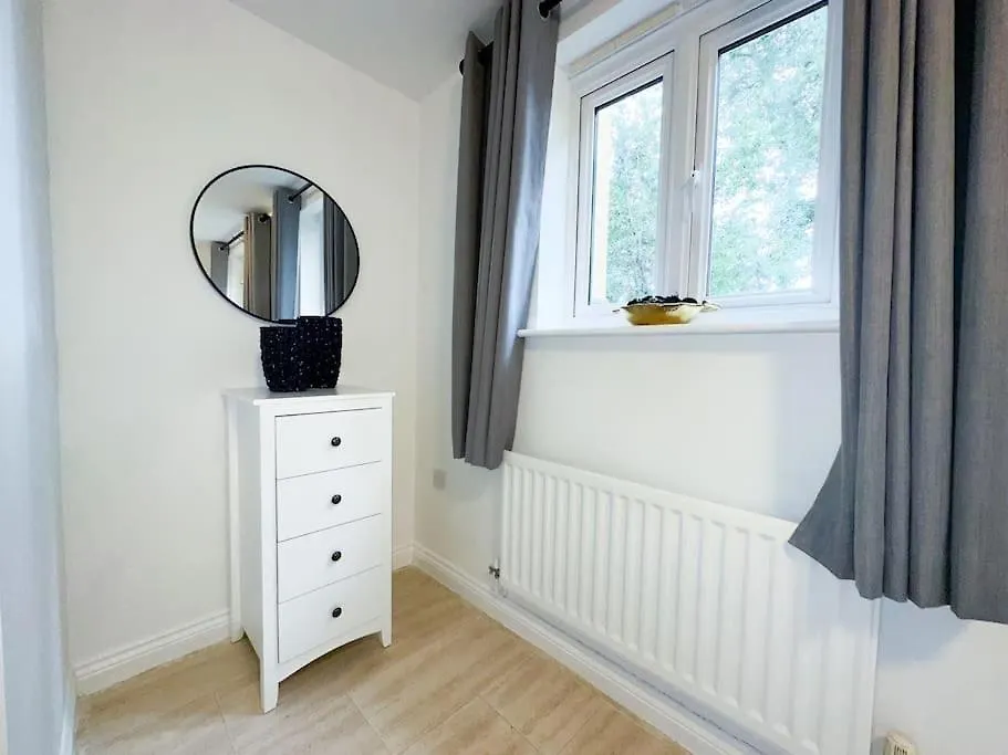 Boutique Townhouse - Sleeps Up To 8 - Perfect For Families & Groups! Apartment Bristol United Kingdom